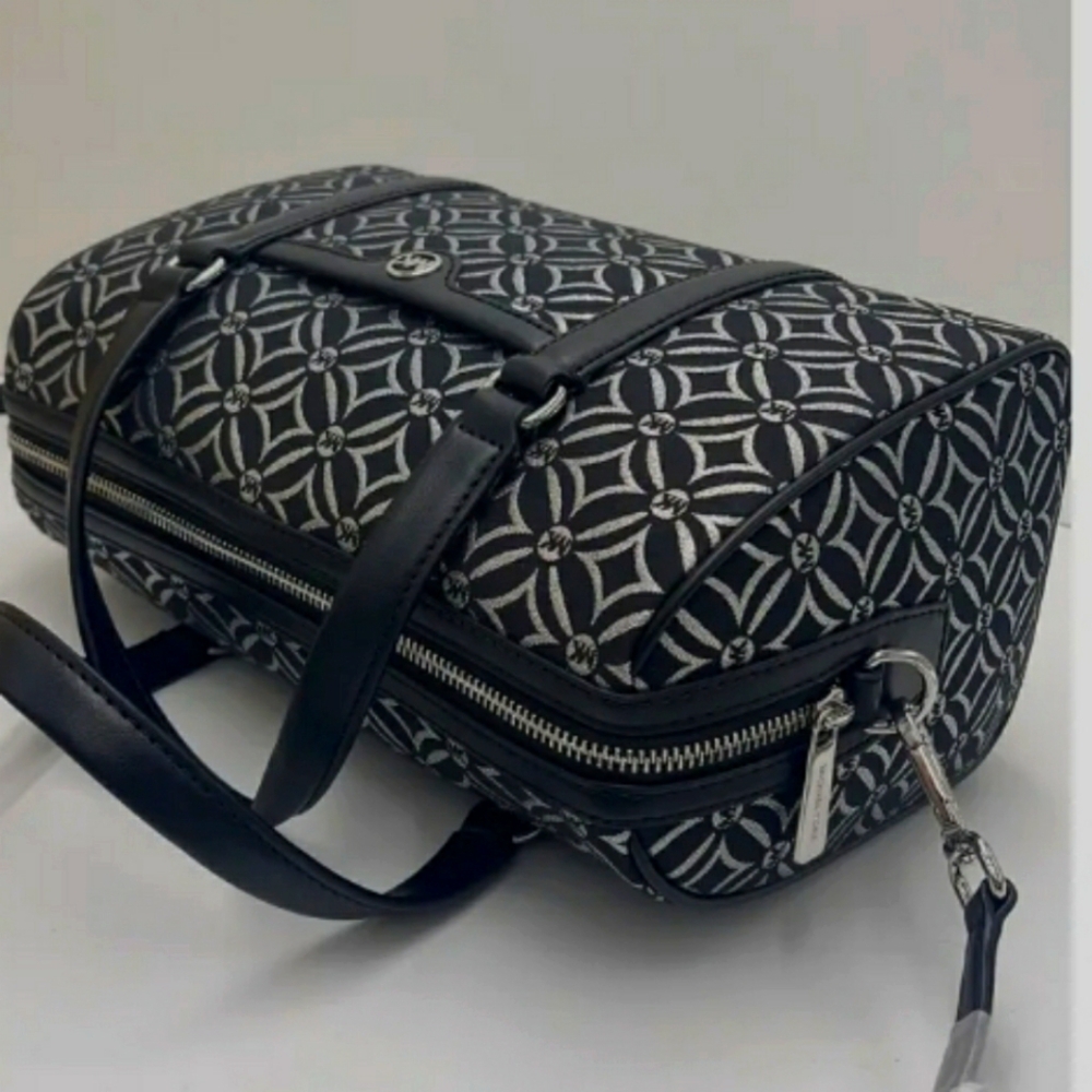 SOLD michael Kors Glitter Jet Set Crossbody - Picture 7 of 9